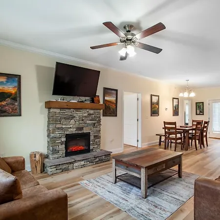 The Shooting Star - Townsend Condo